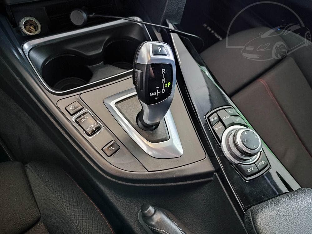 2013 BMW 3-Series - 9