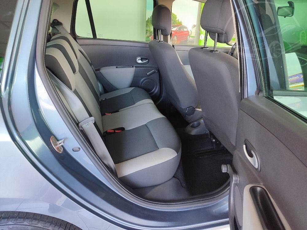 2011 Renault CLIO - 10