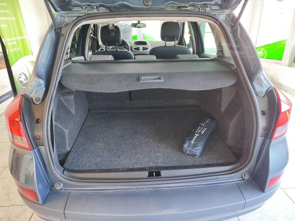 2011 Renault CLIO - 11