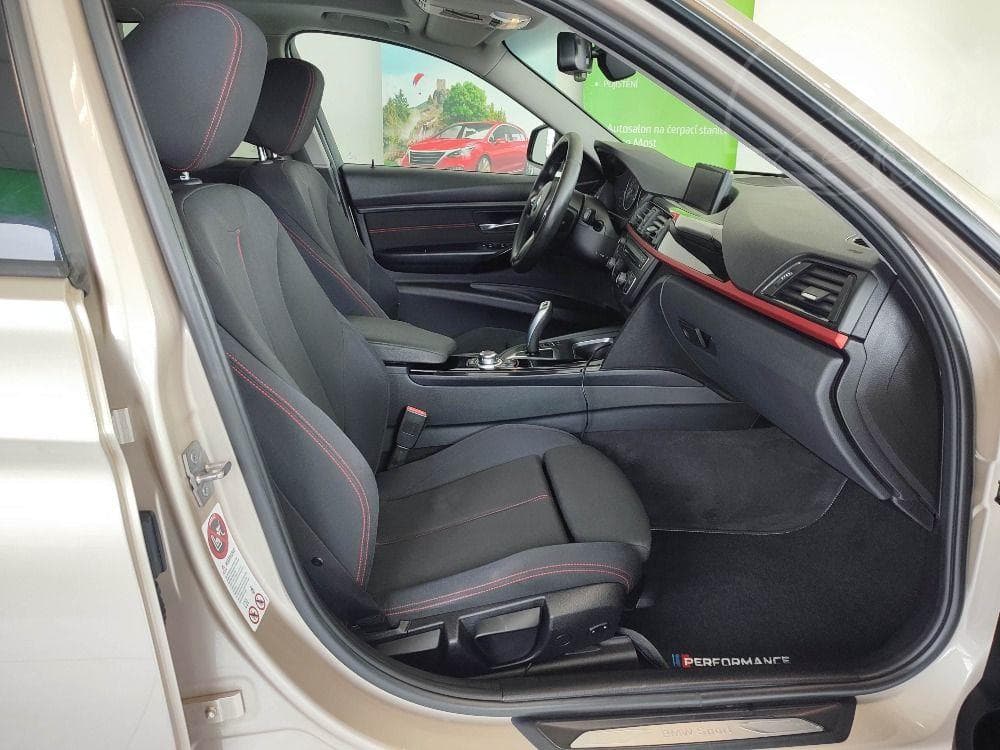 2013 BMW 3-Series - 12