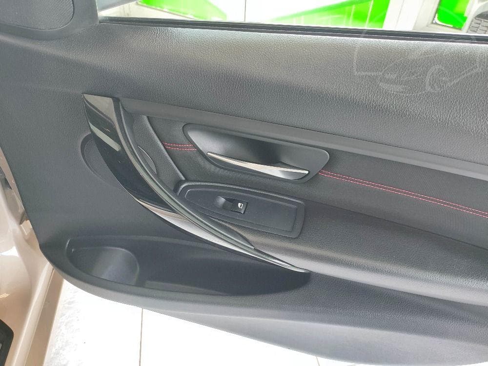 2013 BMW 3-Series - 13