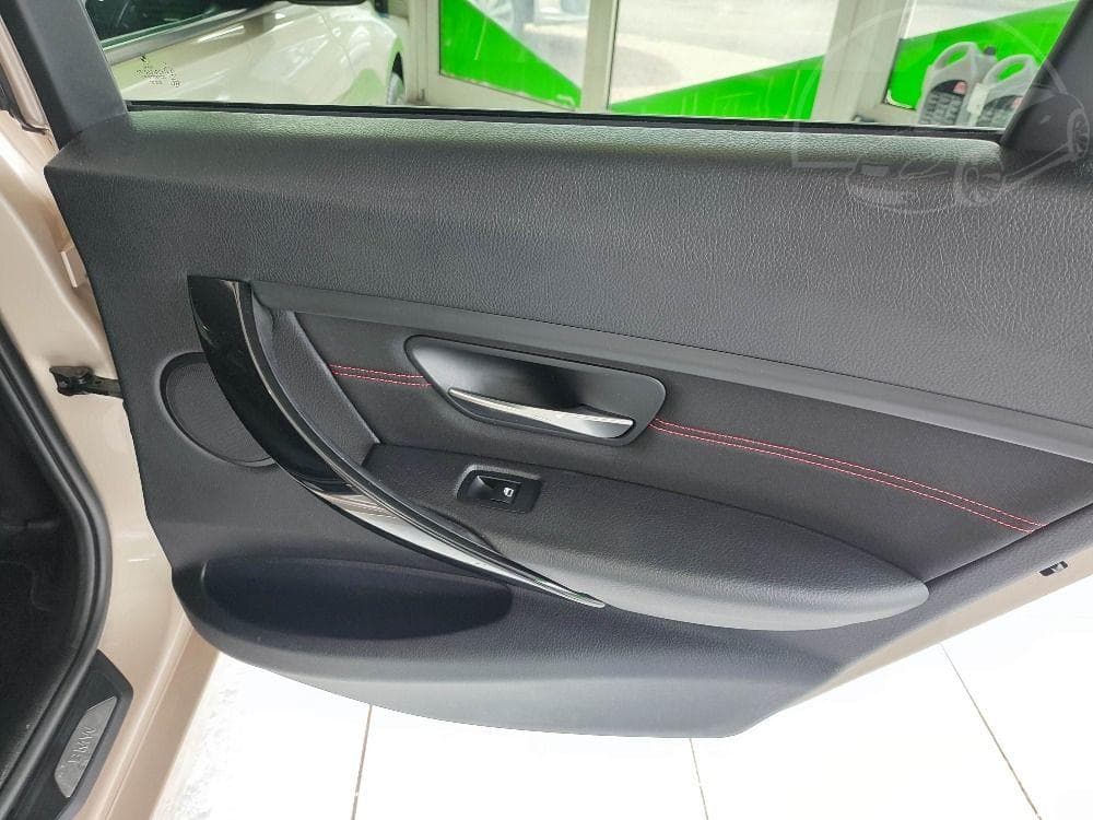 2013 BMW 3-Series - 15