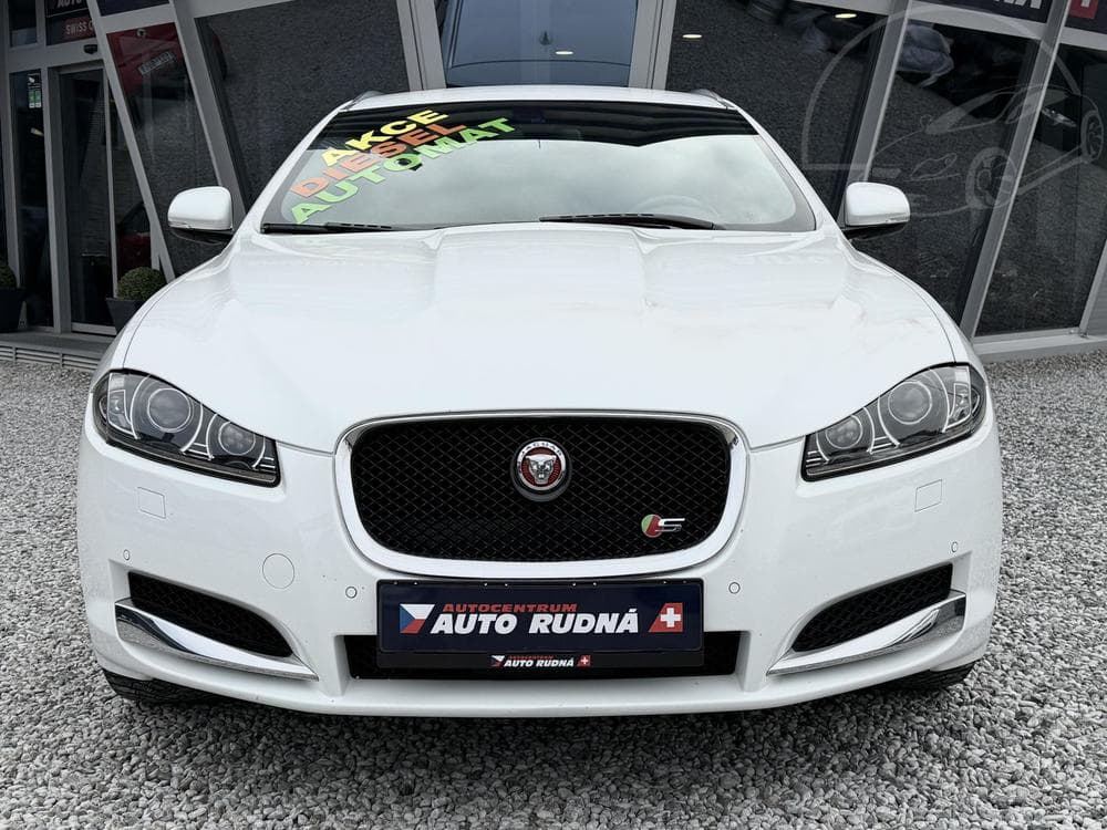 2015 Jaguar XF - 5
