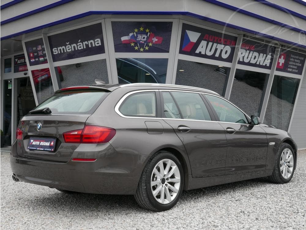2012 BMW 5-SERIES - 10