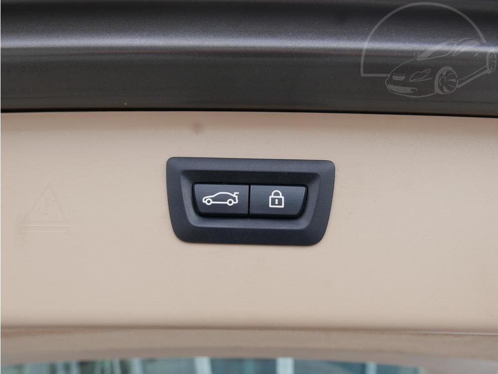 2012 BMW 5-SERIES - 15
