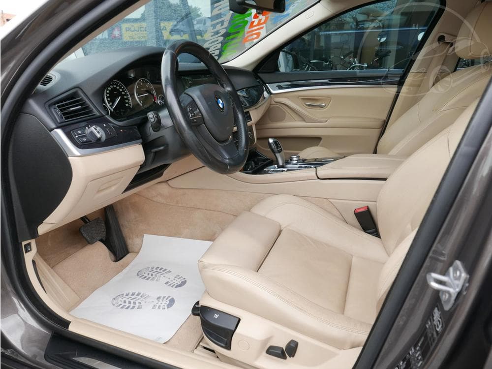 2012 BMW 5-SERIES - 18