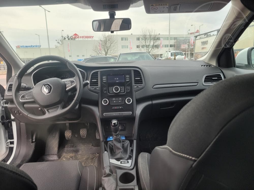 2020 Renault MEGANE - 5