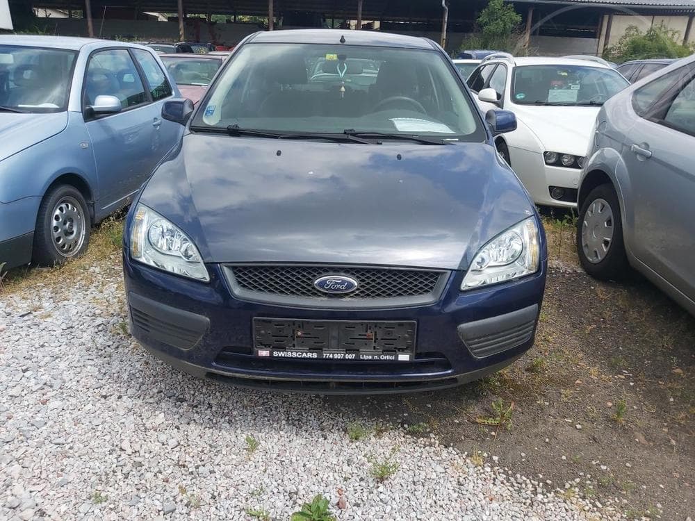 2005 Ford FOCUS - 2