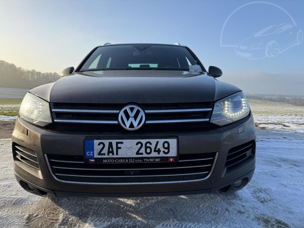 2011 Volkswagen Touareg - 2