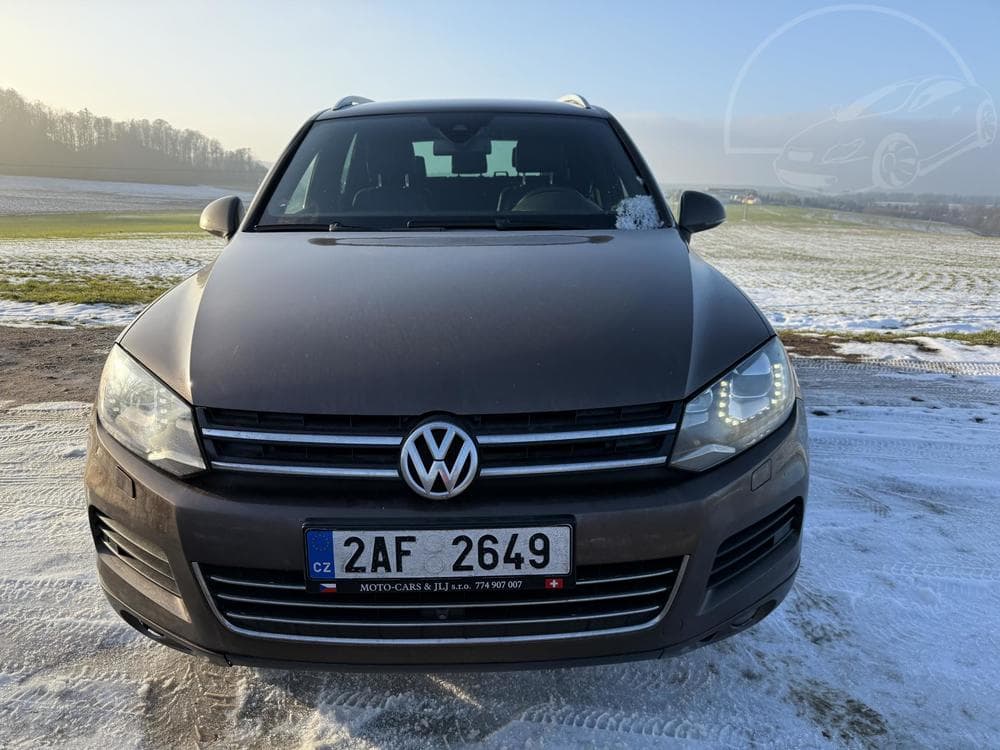 2011 Volkswagen Touareg - 3