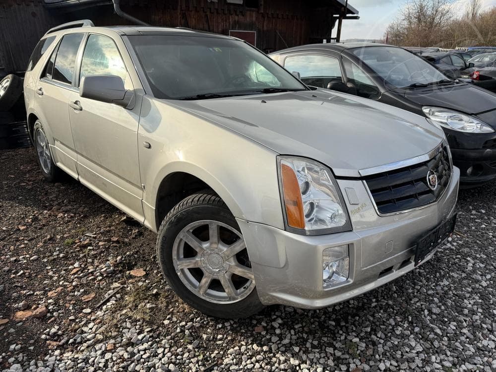 2007 Cadillac SRX - 7