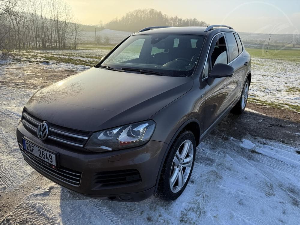 2011 Volkswagen Touareg - 8
