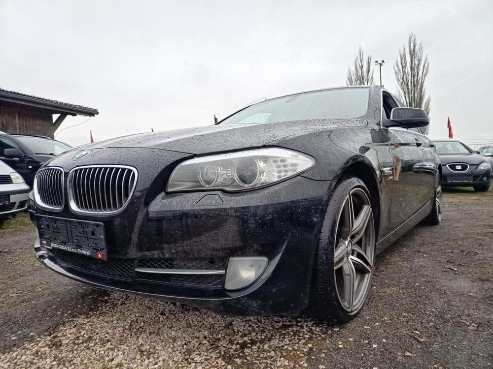 2011 BMW 5-SERIES - 9