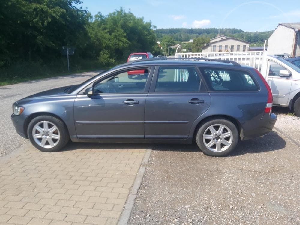 2005 Volvo V50 - 37
