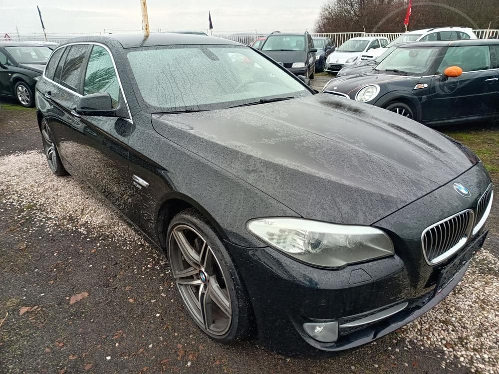 2011 BMW 5-SERIES - 11