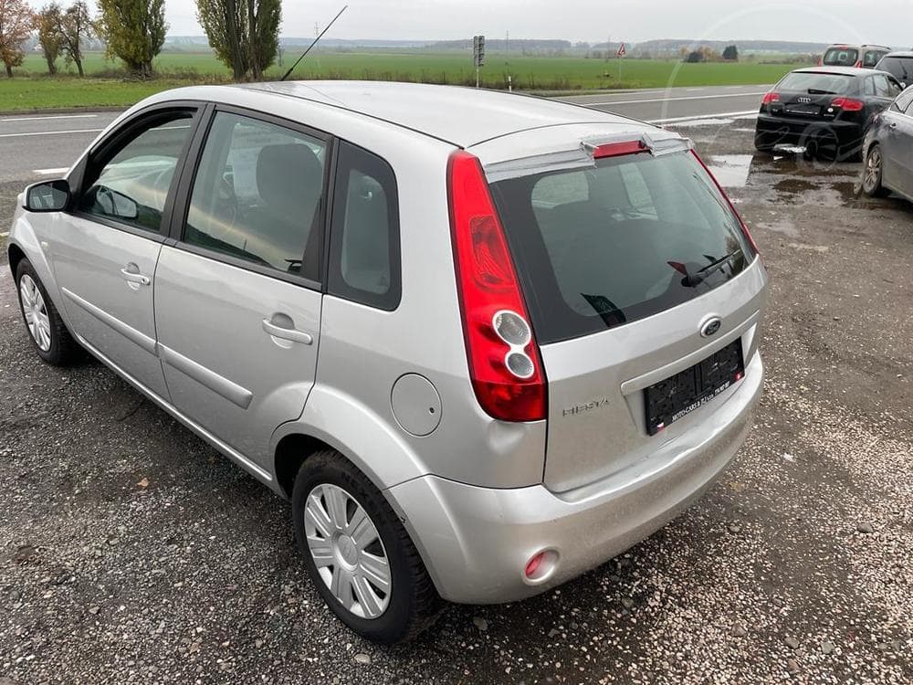 2007 Ford FIESTA - 12