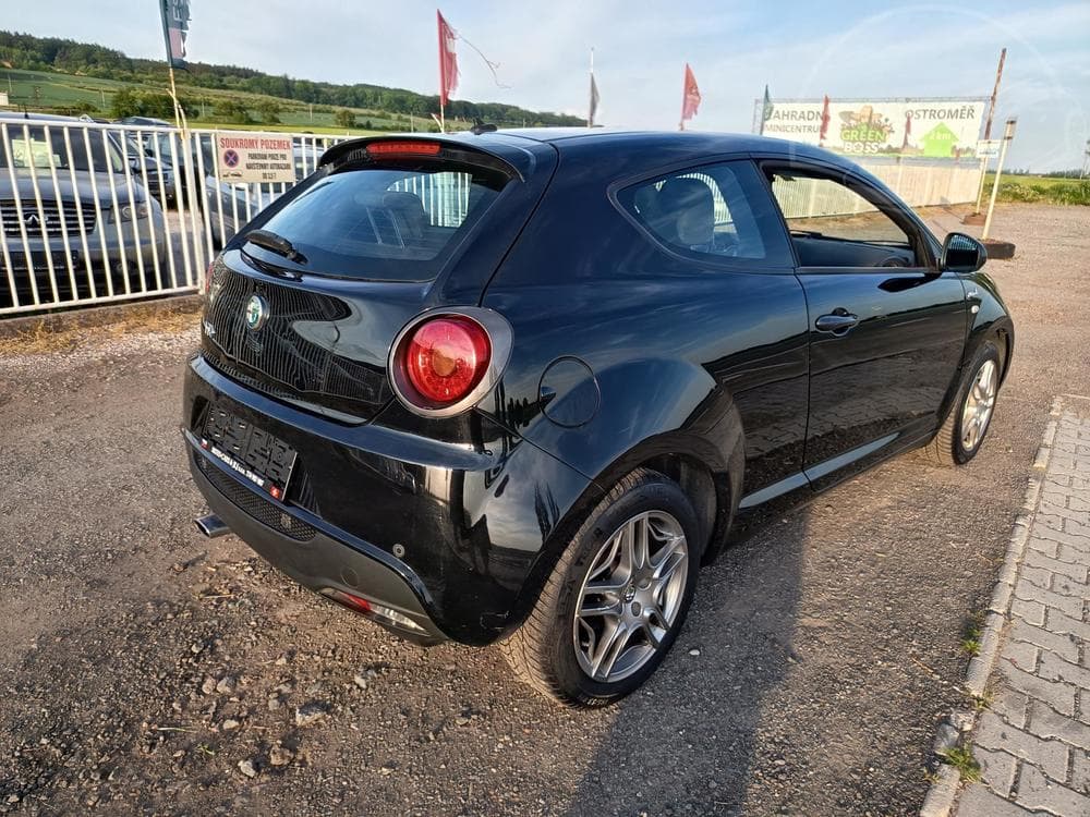 2015 Alfa Romeo MITO - 23