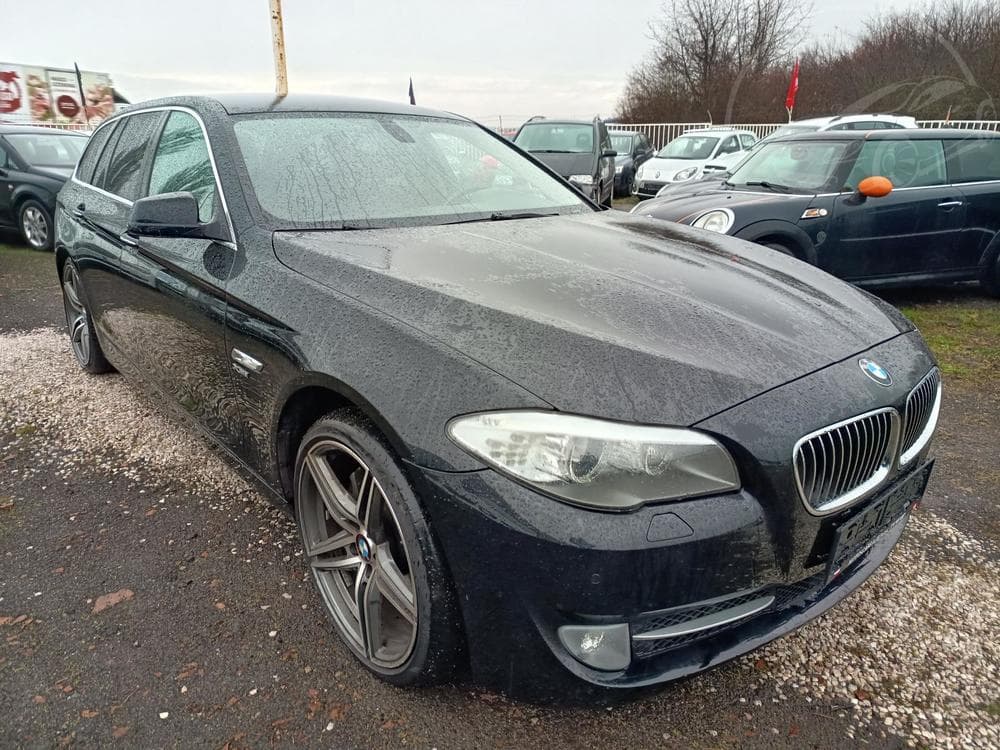 2011 BMW 5-SERIES - 12