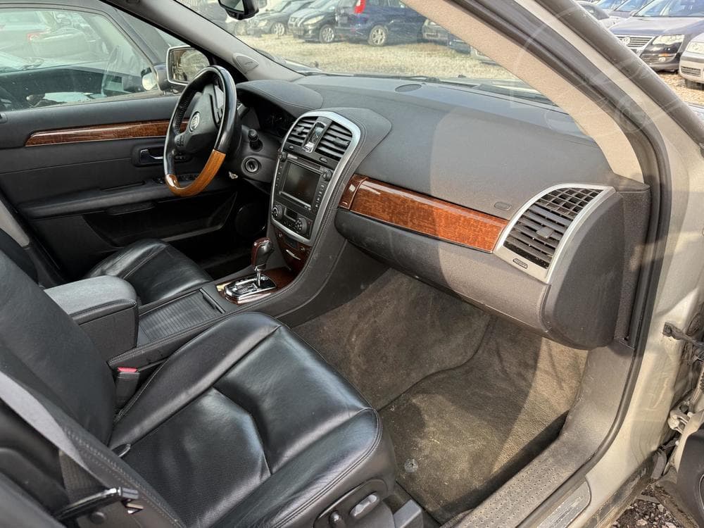 2007 Cadillac SRX - 13