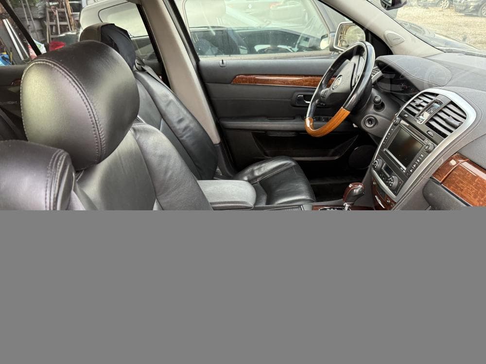 2007 Cadillac SRX - 14