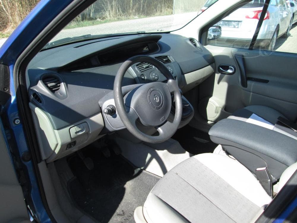2005 Renault MEGANE - 16