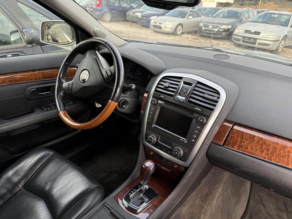 2007 Cadillac SRX - 16
