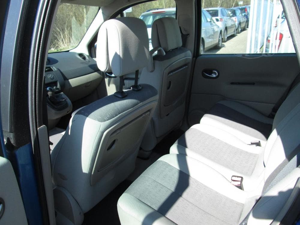 2005 Renault MEGANE - 19