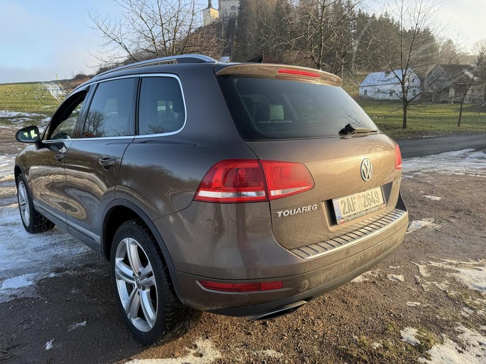 2011 Volkswagen Touareg - 20