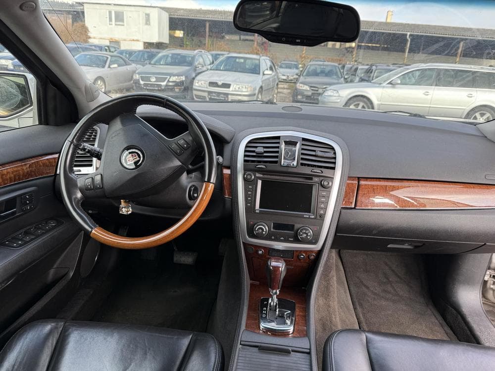 2007 Cadillac SRX - 20