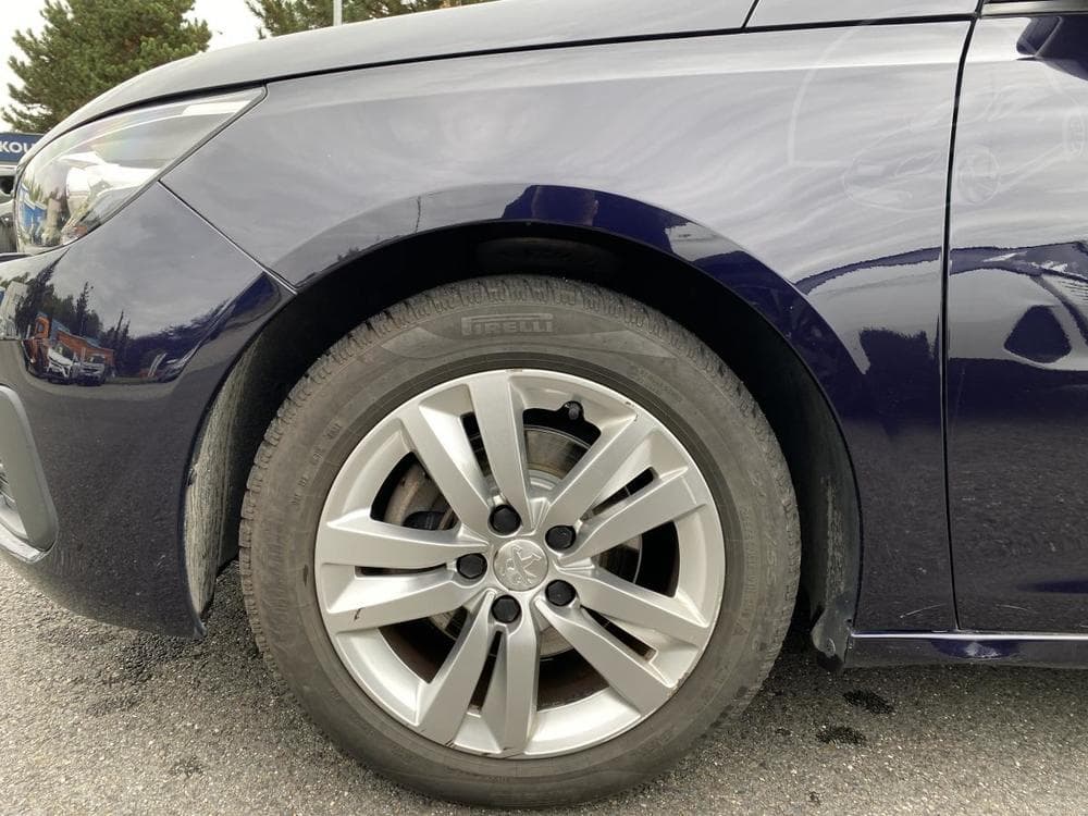 2018 Peugeot 308 - 11