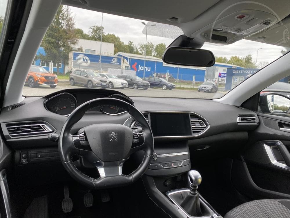 2018 Peugeot 308 - 13