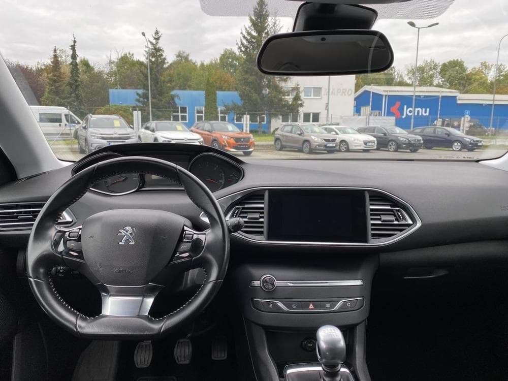 2018 Peugeot 308 - 14