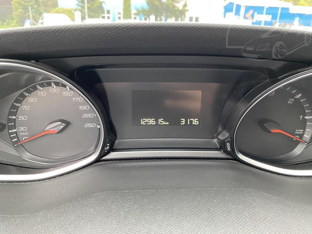 2018 Peugeot 308 - 16