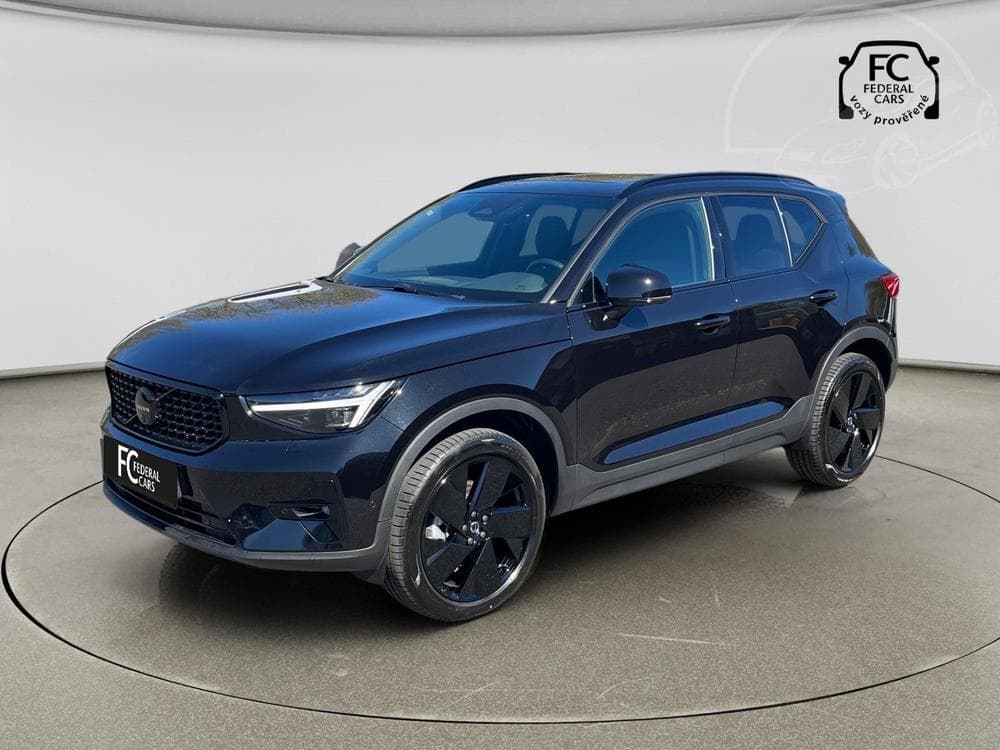 2025 Volvo XC40