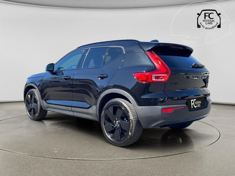 2025 Volvo XC40 - 5