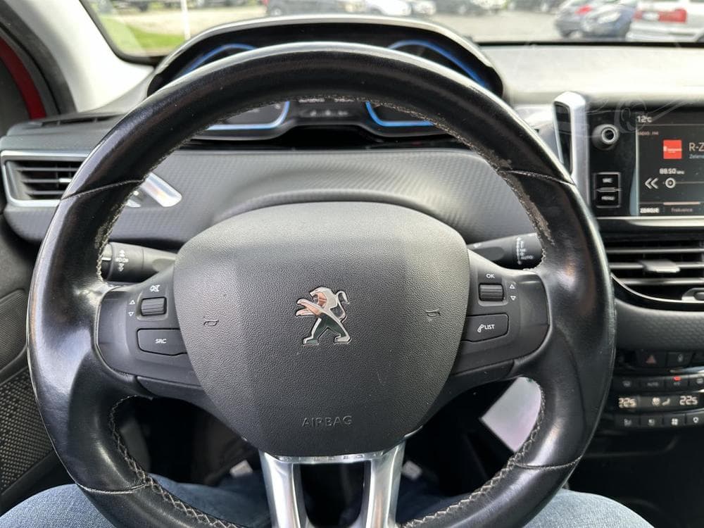 2017 Peugeot 2008 - 16