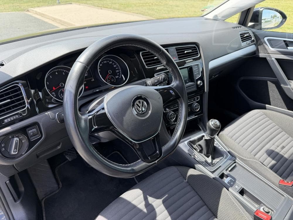 2015 Volkswagen GOLF - 21