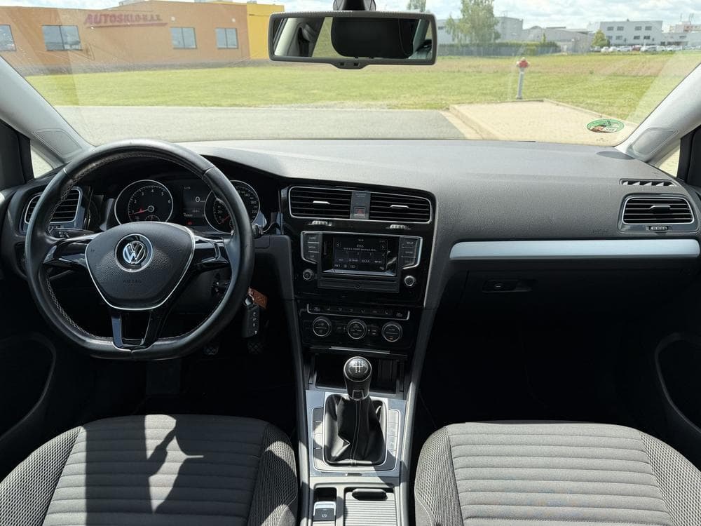 2015 Volkswagen GOLF - 23