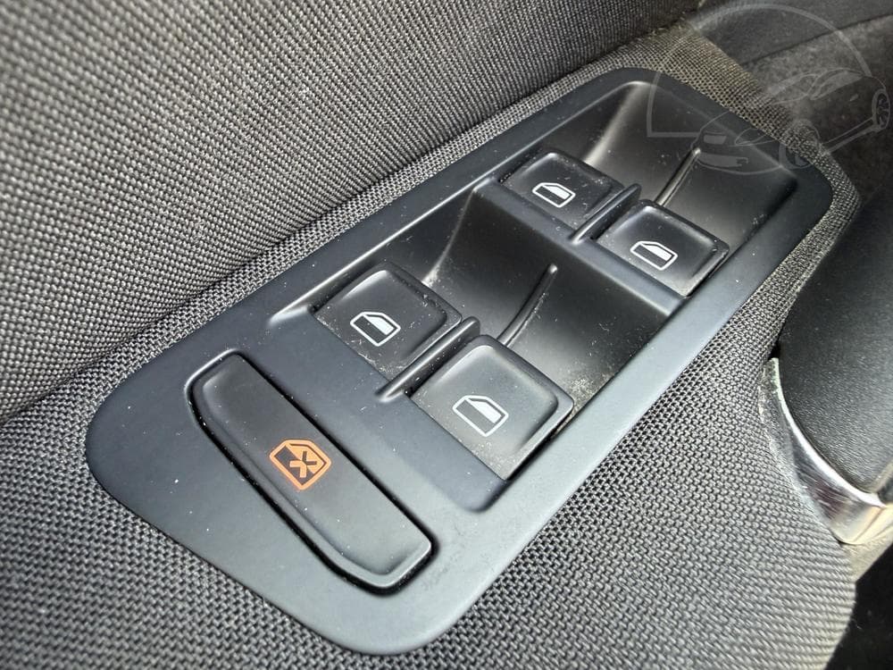 2015 Volkswagen GOLF - 29