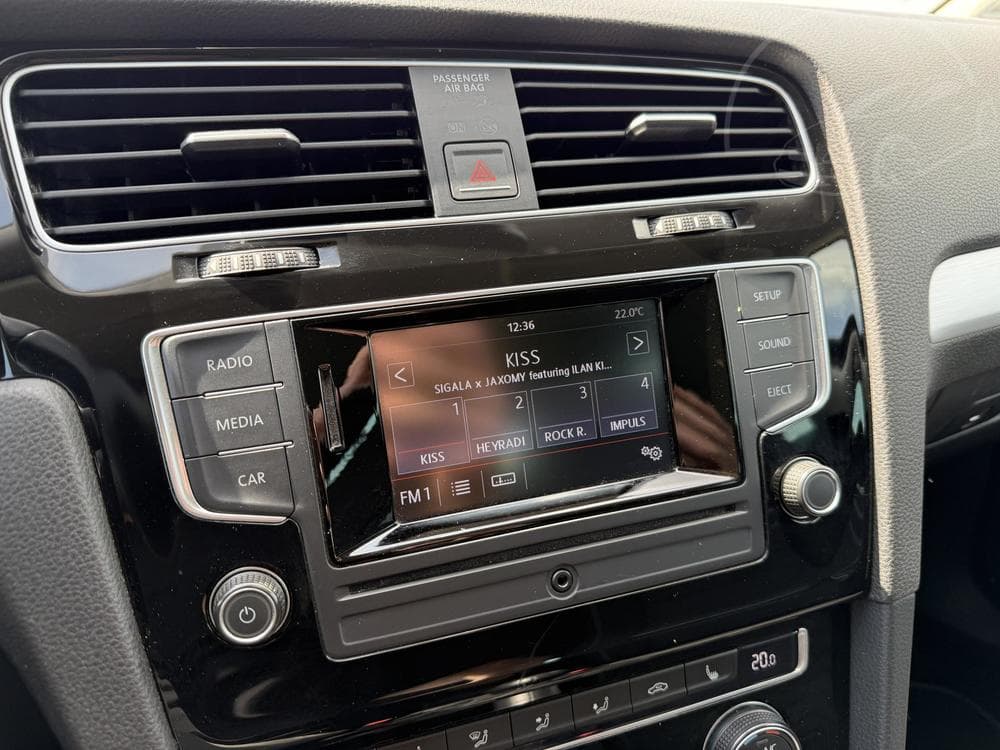 2015 Volkswagen GOLF - 35