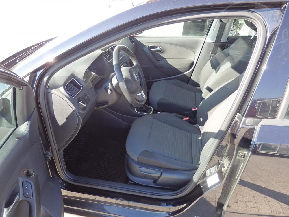 2013 Volkswagen POLO - 7