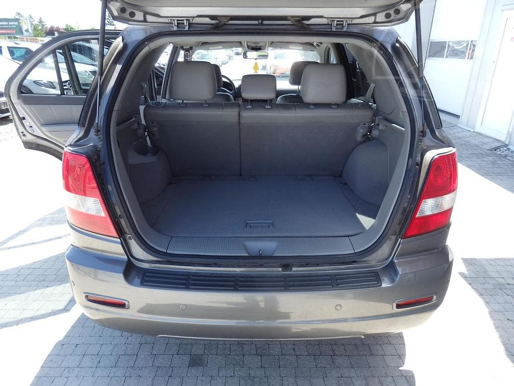 2004 Kia SORENTO - 8