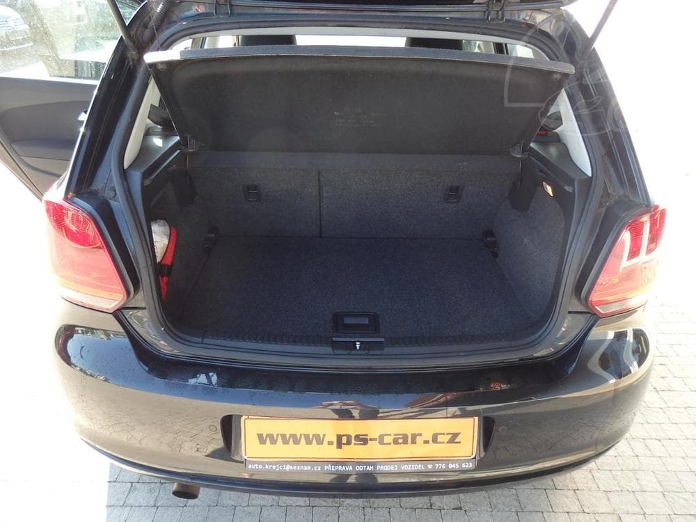 2013 Volkswagen POLO - 9