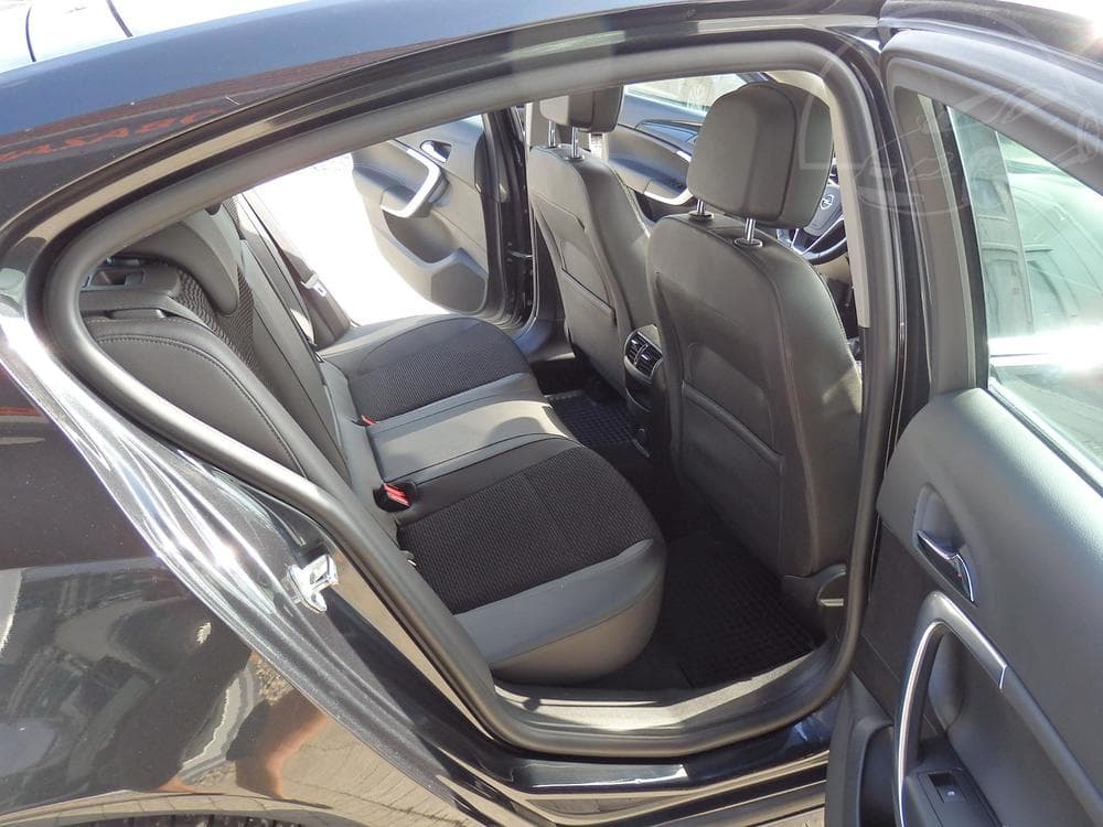 2016 Opel Insignia - 9