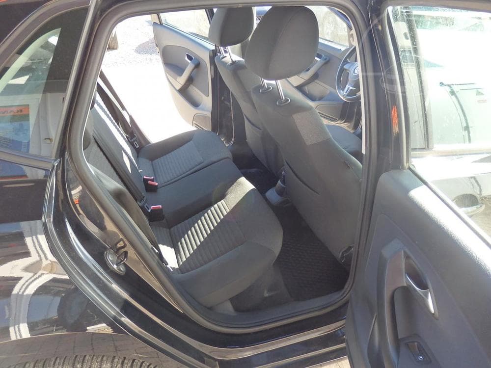 2013 Volkswagen POLO - 10