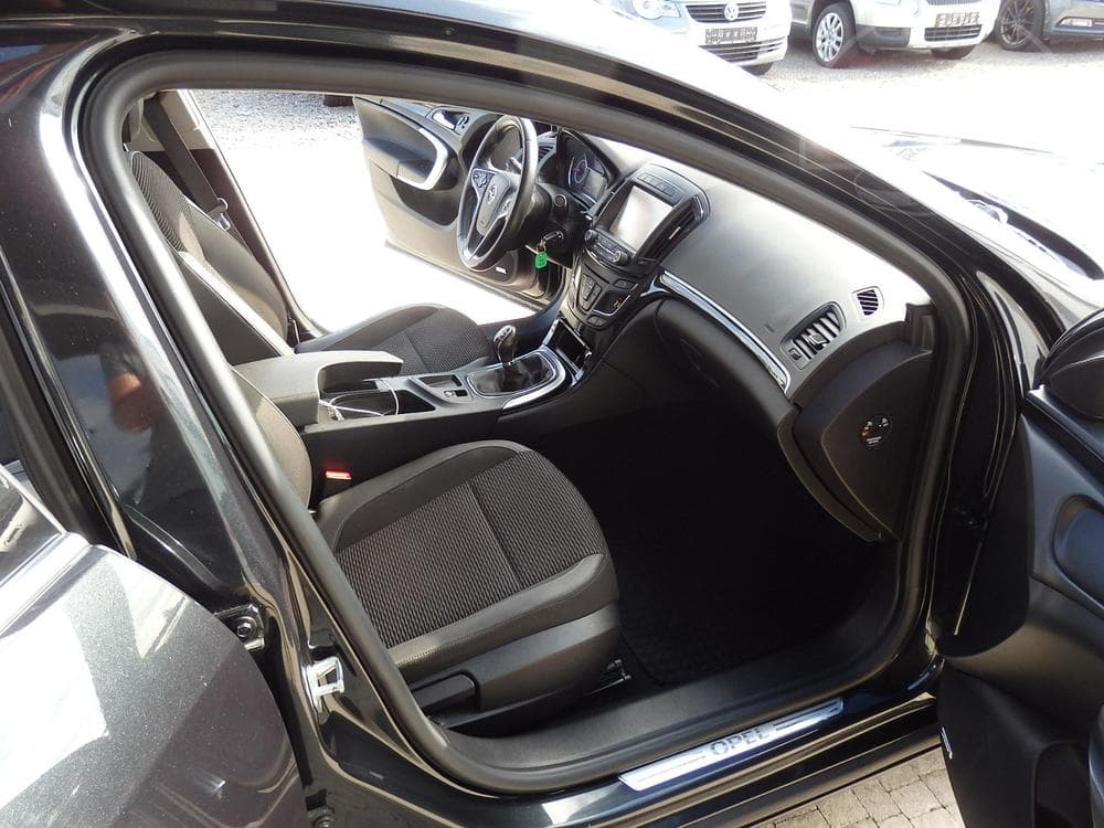 2016 Opel Insignia - 10