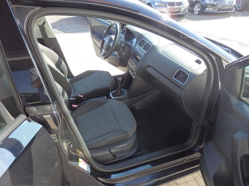 2013 Volkswagen POLO - 11