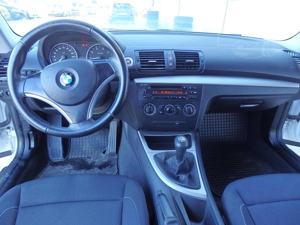 2009 BMW 1-Series - 21