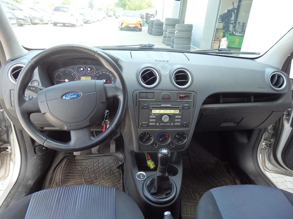 2006 Ford FUSION - 11