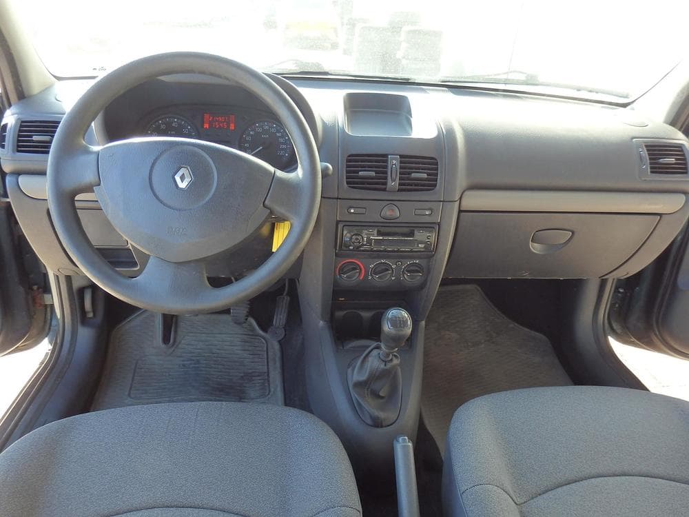 2005 Renault CLIO - 11
